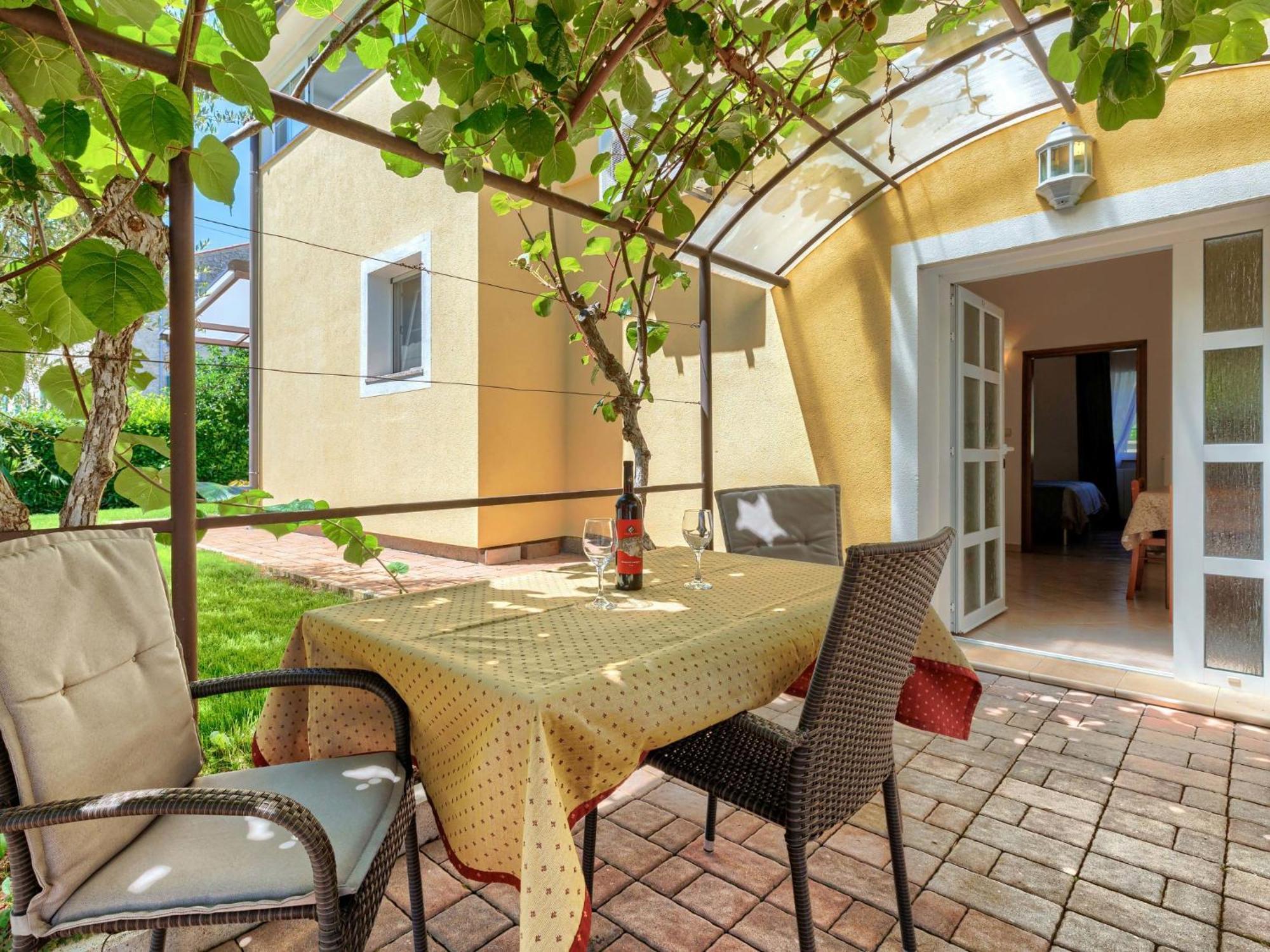 Apartman Nino-4 By Interhome