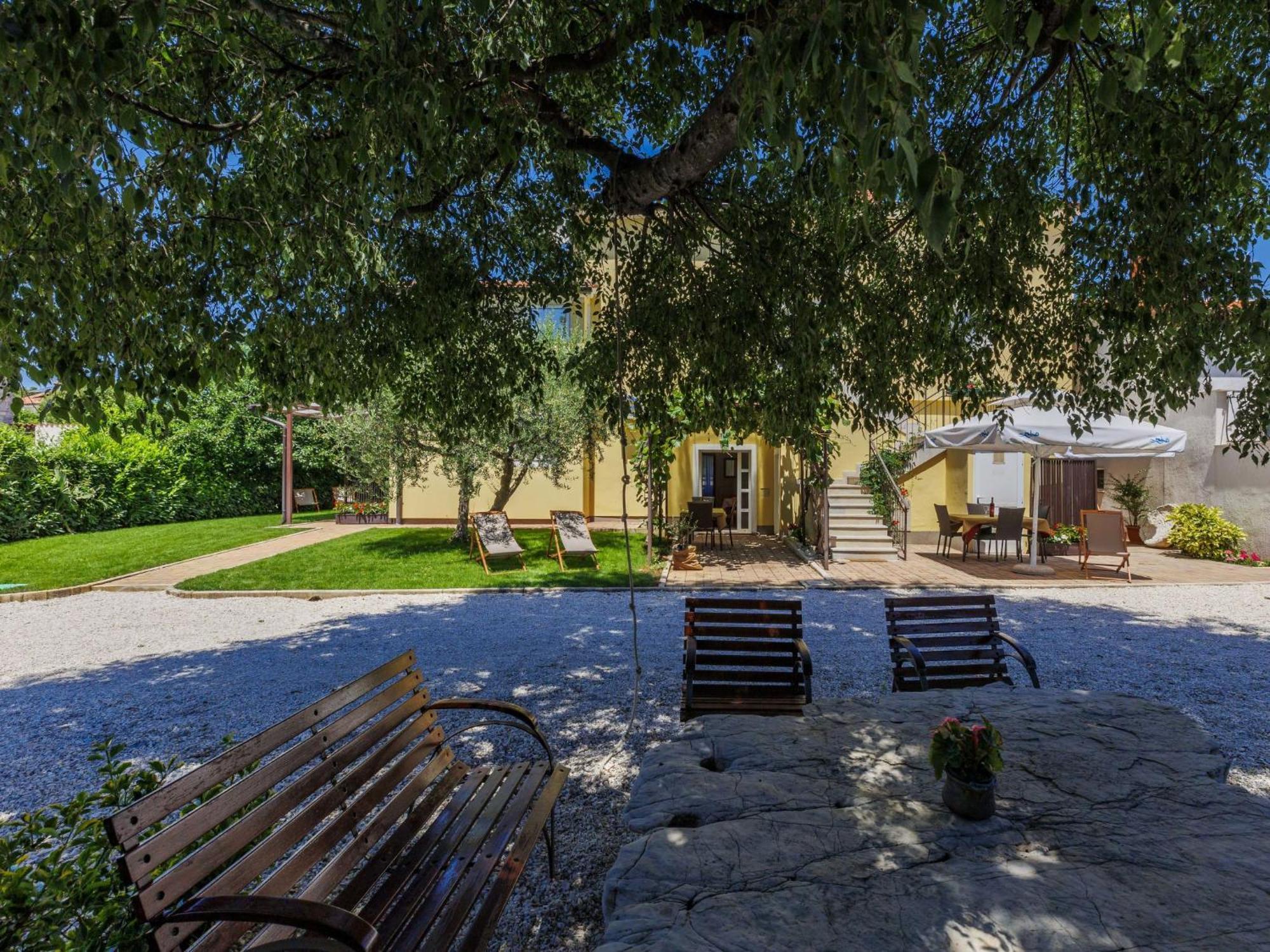 Nino-4 By Interhome * Porec