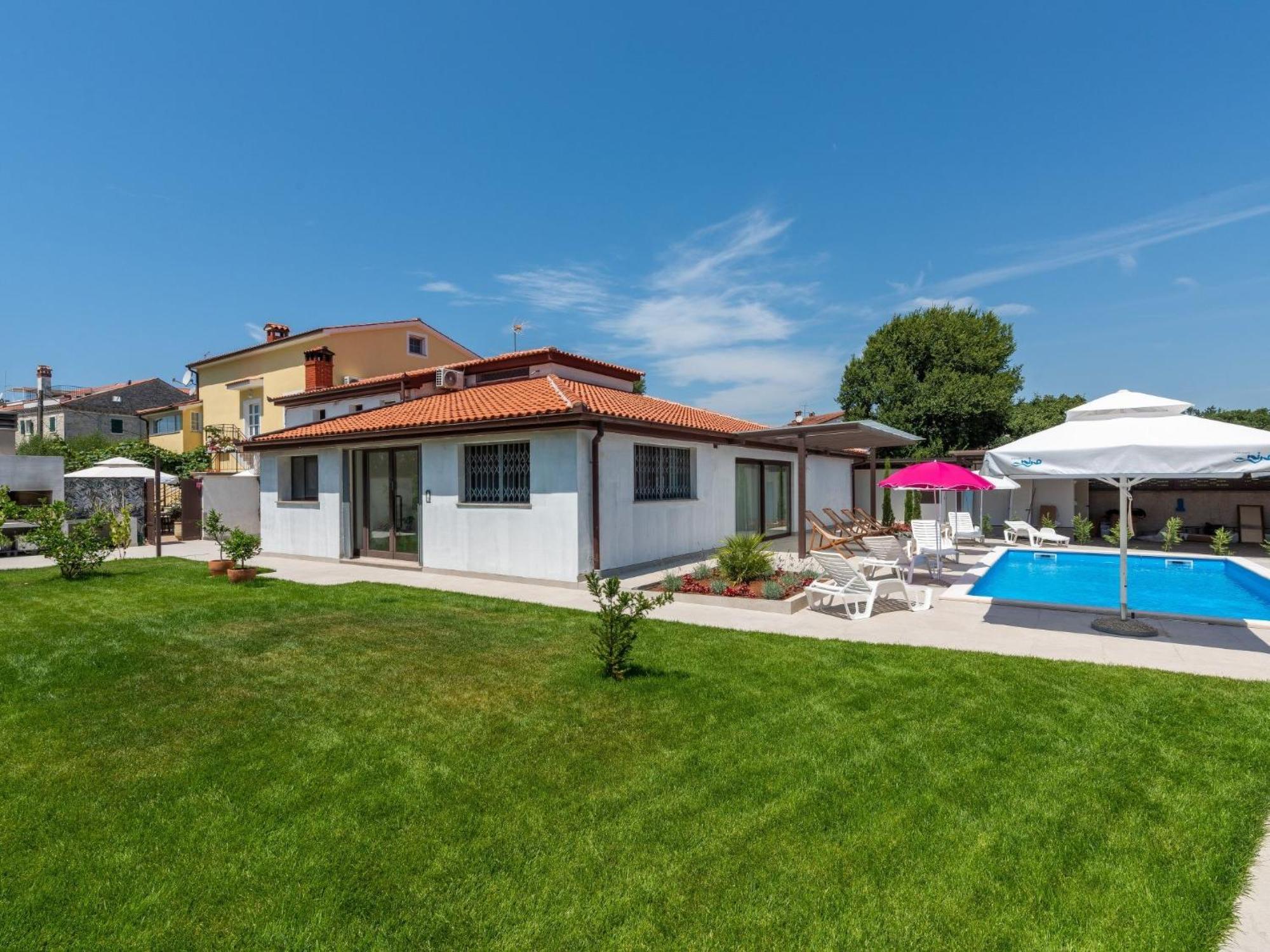 Nino-4 By Interhome Apartman